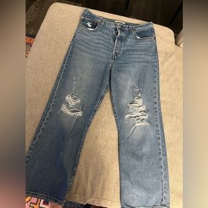 High rise distressed Levi’s rib cage straight jeans